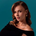 «Новый аксессуар идеально подходит»: звезда «Сватов» Анна Кошмал умилила фото с уже заметным животиком 14 krug 21