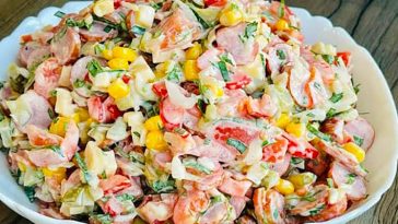 salat meksyka nichogo ne varyu vse peremishala i gotove dijsno smachne poyednannya