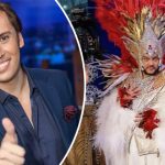 "На голове перья, из ушей фейерверк, из зада дым!" - Максим Галкин остро высмеял наряд Киркорова 19 bvdsbhcsdcsjbcj