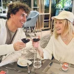 Весёлые и счастливые: Максим Галкин показал 75-летнюю Пугачеву с дочерью в новогодних нарядах 18 347034927032299