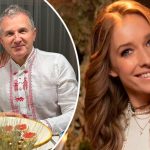 Дедух, студень и вышиванки family look: Екатерина Осадчая показала с кем и как праздновала Рождество 14 Дедух, студень и вышиванки family look: Екатерина Осадчая показала с кем и как праздновала Рождество