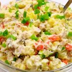 Салат Оливье: Добавила 1 банальный ингредиент! Дешевле некуда, а вкус Королевский 19 Оливье: Добавила 1 банальный ингредиент! Дешевле некуда, а вкус Королевский