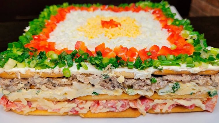 Торт-Салат «Император» из Крекера: Эффектное Блюдо для Праздничного Стола