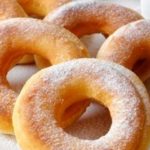 Домашние пончики на кефире за 15 минут – быстрый и вкусный рецепт! 15 Домашние пончики на кефире за 15 минут – быстрый и вкусный рецепт!