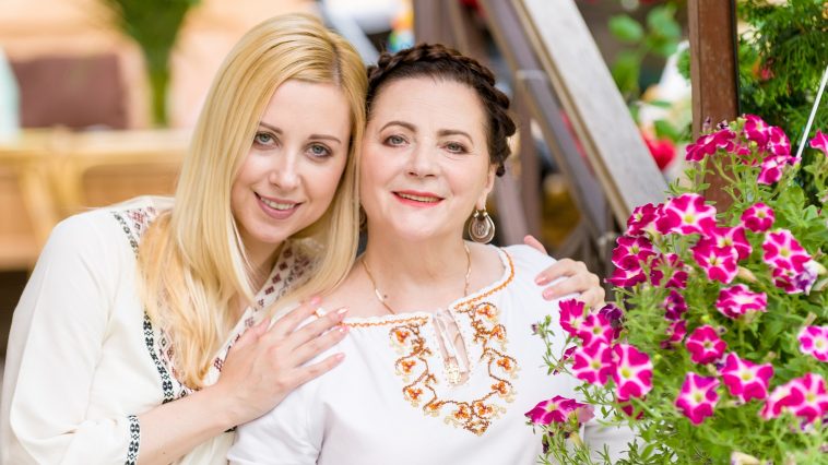 «Никому не решалась об этом рассказать»: Тоня Матвиенко – откровенно о сексуальных домогательствах и как переживает потерю мамы