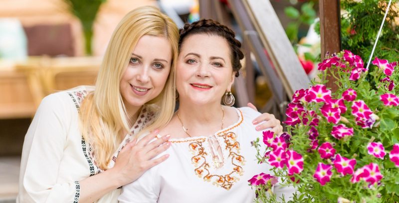 «Никому не решалась об этом рассказать»: Тоня Матвиенко – откровенно о сексуальных домогательствах и как переживает потерю мамы