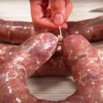 Домашняя колбаса из 3 видов фарша – сочная, ароматная и невероятно вкусная 17 Домашняя колбаса из 3 видов фарша – сочная, ароматная и невероятно вкусная