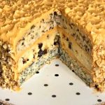 Торт «Женская прихоть» на трех коржах: маковый, ореховый и с черносливом 20 Торт «Женская прихоть» на трех коржах: маковый, ореховый и с черносливом