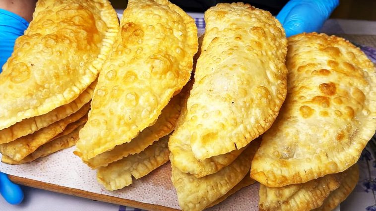 Хрустящие и сочные чебуреки – лучший домашний рецепт!