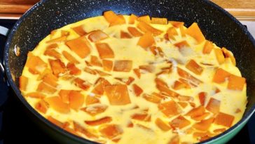 Полезная тыквенная запеканка без муки на сковороде – быстрый и вкусный рецепт