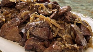 Печень, которую не узнают за столом: мягкая, сочная и нежная благодаря простому секрету!