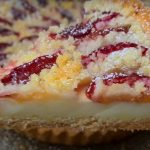 Кремовый пирог: нежный десерт с ароматным кремом и сливами – рецепт пошагово 23 Screenshot 2 1