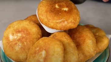 Сочные и хрустящие беляши: простой рецепт, который получится у всех