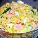 Мой детский салат! «Легенда» с 90 -х годов: рецепт с макаронами, колбасой и кукурузой 19 salat mogo dytynstva legenda z 90h jogo lyubyly i gotuvaly vsi