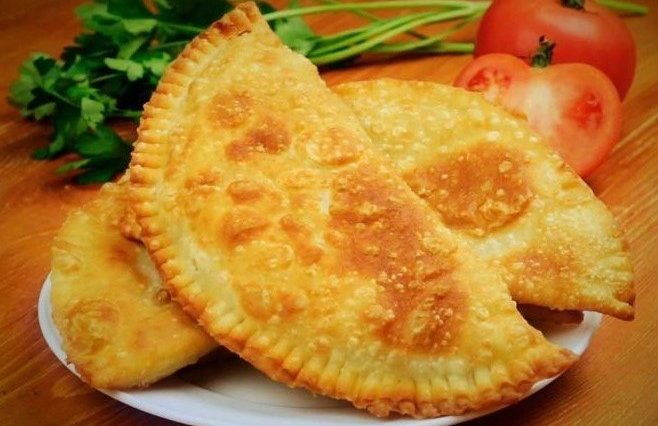 Чебуреки с сочной начинкой и пузырчатой корочкой - мой любимый рецепт!