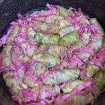 Фаршированный марафон: мама за вечер налепила 400 голубцов — теперь мы едим как короли весь месяц