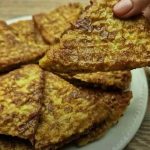 Мало кто использует вафельные коржи так: вкусный рецепт закуски на скорую руку – просто и недорого