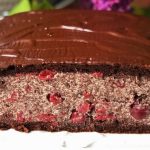 Торт-пляцок «Пьяная вишня» со сгущённым молоком – праздничный вкус, который покоряет сердце
