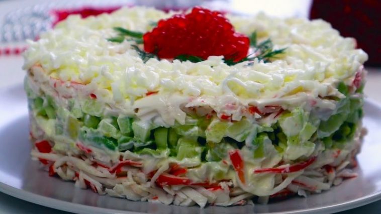 Королевский крабовый салат: изысканность в каждом слое