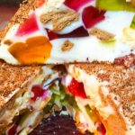 Самый вкусный торт «Битое стекло» по-новому: два вида крекера – идеальное сочетание!