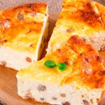 Нежнейшая творожная запеканка с сухофруктами: просто, быстро и невероятно вкусно