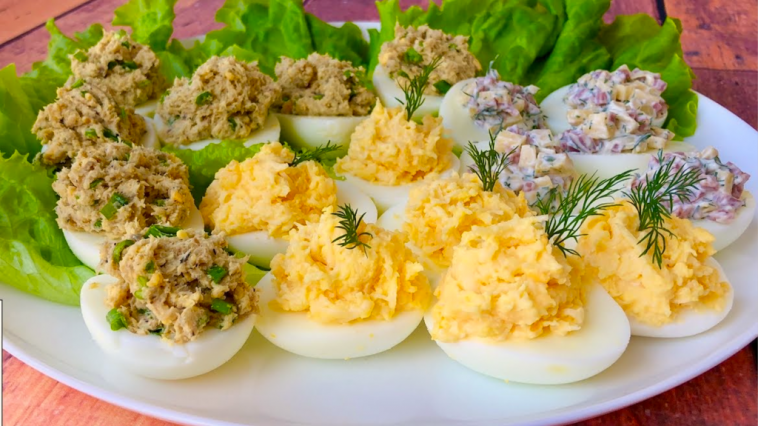 Гости будут в восторге! Фаршированные яйца по-новому - 3 невероятно вкусные начинки