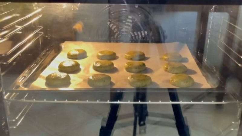 Domowe ciasteczka miętowe z kawałkami czekolady: orzeźwiający deser o wyjątkowym smaku 12 Domowe ciasteczka miętowe z kawałkami czekolady: orzeźwiający deser o wyjątkowym smaku