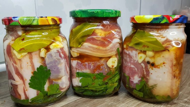 Сало, которое можно мазать на хлеб. Весь секрет — в рассоле! Сохраняйте рецепт, чтобы не потерять!