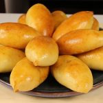 Домашние пирожки с яйцом и зеленью на кефирном тесте — вкус, который ждут 13 Домашние пирожки с яйцом и зеленью на кефирном тесте — вкус, который ждут