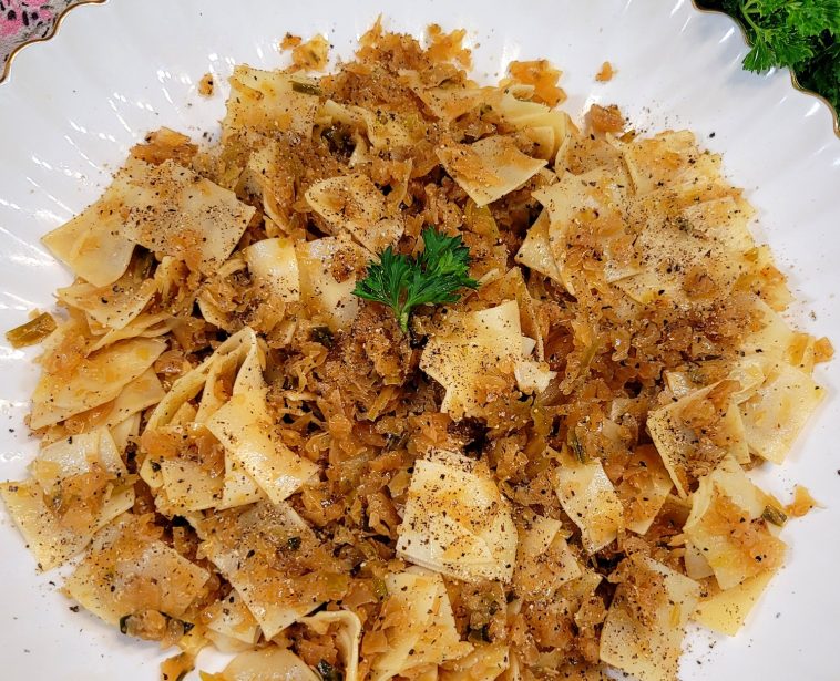 Лапша с капустой по-венгерски — простой и вкусный рецепт с изюминкой