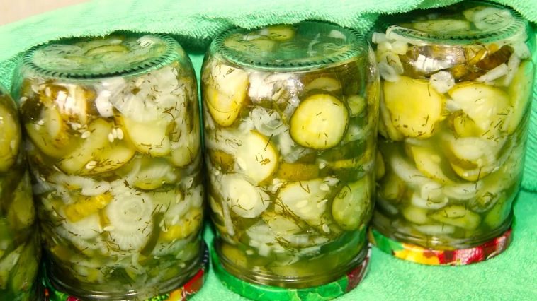 Огуречный салат на зиму без варки и стерилизации — быстро и вкусно!