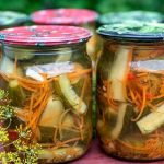 Огуречный салат на зиму, о котором потом жалеешь, что сделал мало 15 Огуречный салат на зиму, о котором потом жалеешь, что сделал мало