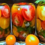 Маринованные помидоры с чесноком и зеленью — яркое зимнее угощение 14 Маринованные помидоры с чесноком и зеленью — яркое зимнее угощение