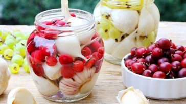 Неповторный вкус: как приготовить ароматную заготовку из крыжовника и чеснока
