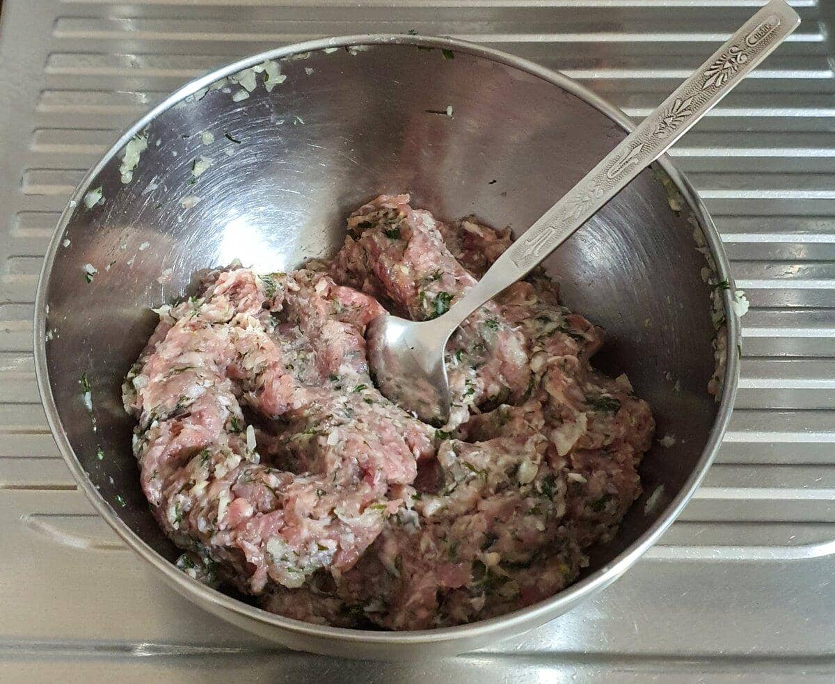 Мясной рулет в лаваше с яйцами — идеальное блюдо для праздника и на каждый день 🍖🥚