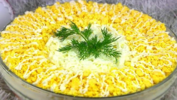 Очень вкусный салат «Белая ночь» — многослойная нежность с печенью
