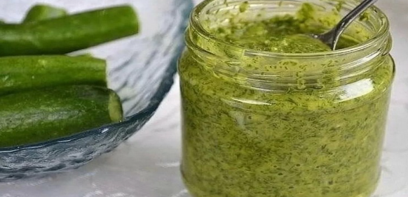 Ароматный соус из огурцов — отличная замена майонезу. Подходит к мясу, овощам, салатам и хлебу! Сохраните рецепт!