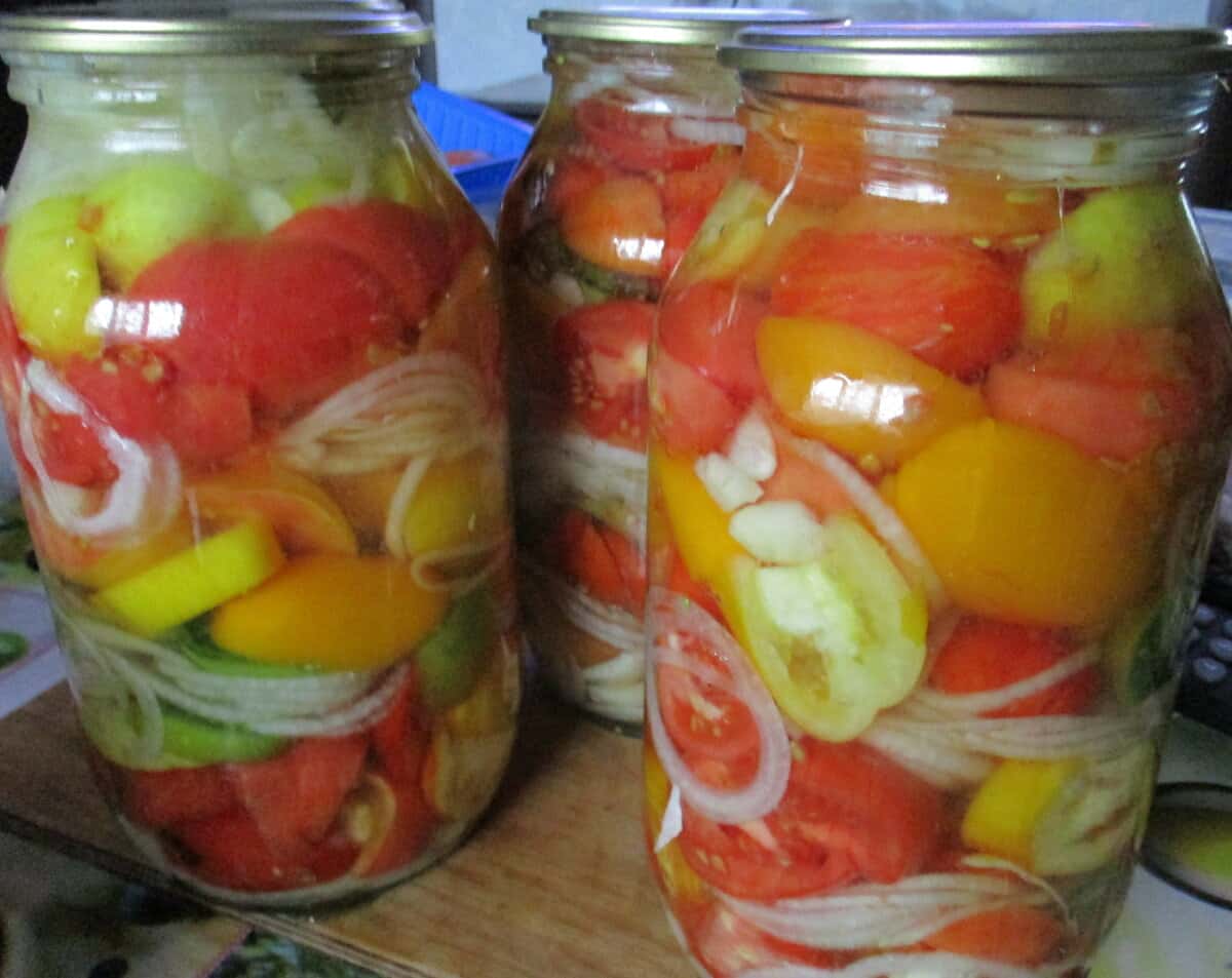 🥗 Томатный салат на зиму «Просто вкуснятина»: баночка уходит за один присест!