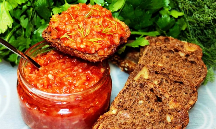 Простая и любимая закуска из лука: по рецепту родителей — вкусно, сытно и недорого