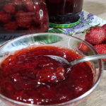 Настало время варить вкуснейшее клубничное варенье с целыми ягодами. Делюсь проверенным рецептом! 14 Настало время варить вкуснейшее клубничное варенье с целыми ягодами. Делюсь проверенным рецептом!