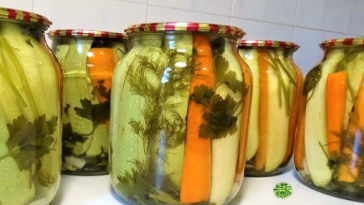 Хрустящие и ароматные маринованные кабачки — любимая закуска в нашей семье!