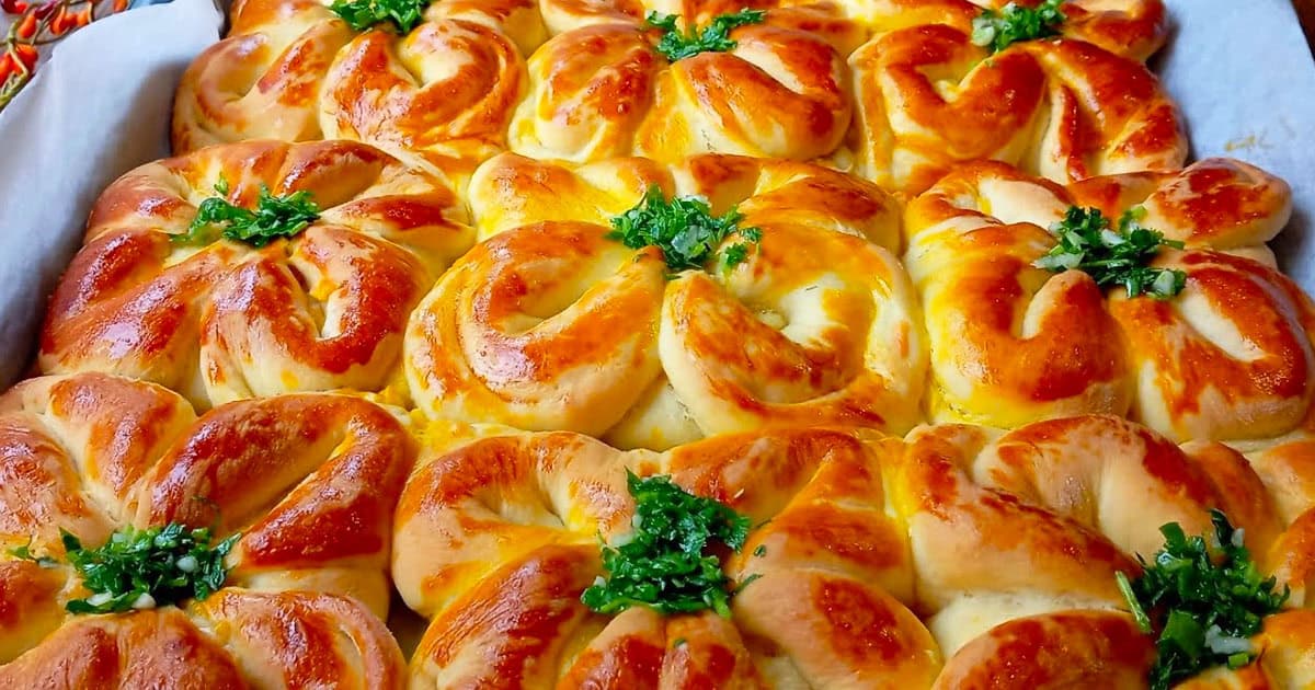 «Бабочки» с творогом — новая деревенская выпечка, готовить которую одно удовольствие!