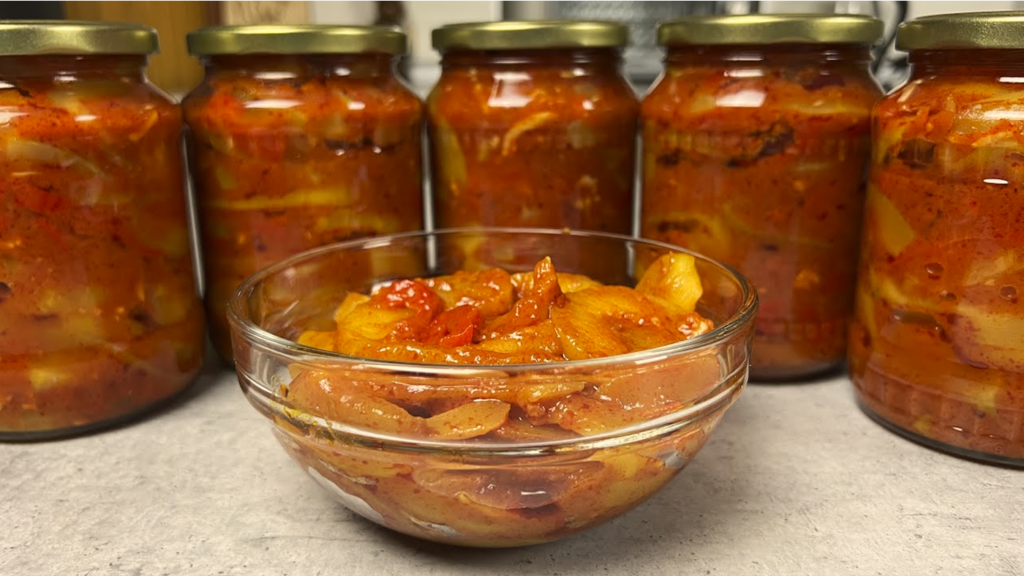 Моя незаменимая зимняя заготовка — салат из кабачков «Тещин язык» без стерилизации