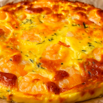 Тарт из кабачков и креветок без муки и теста — всего 4 ингредиента!