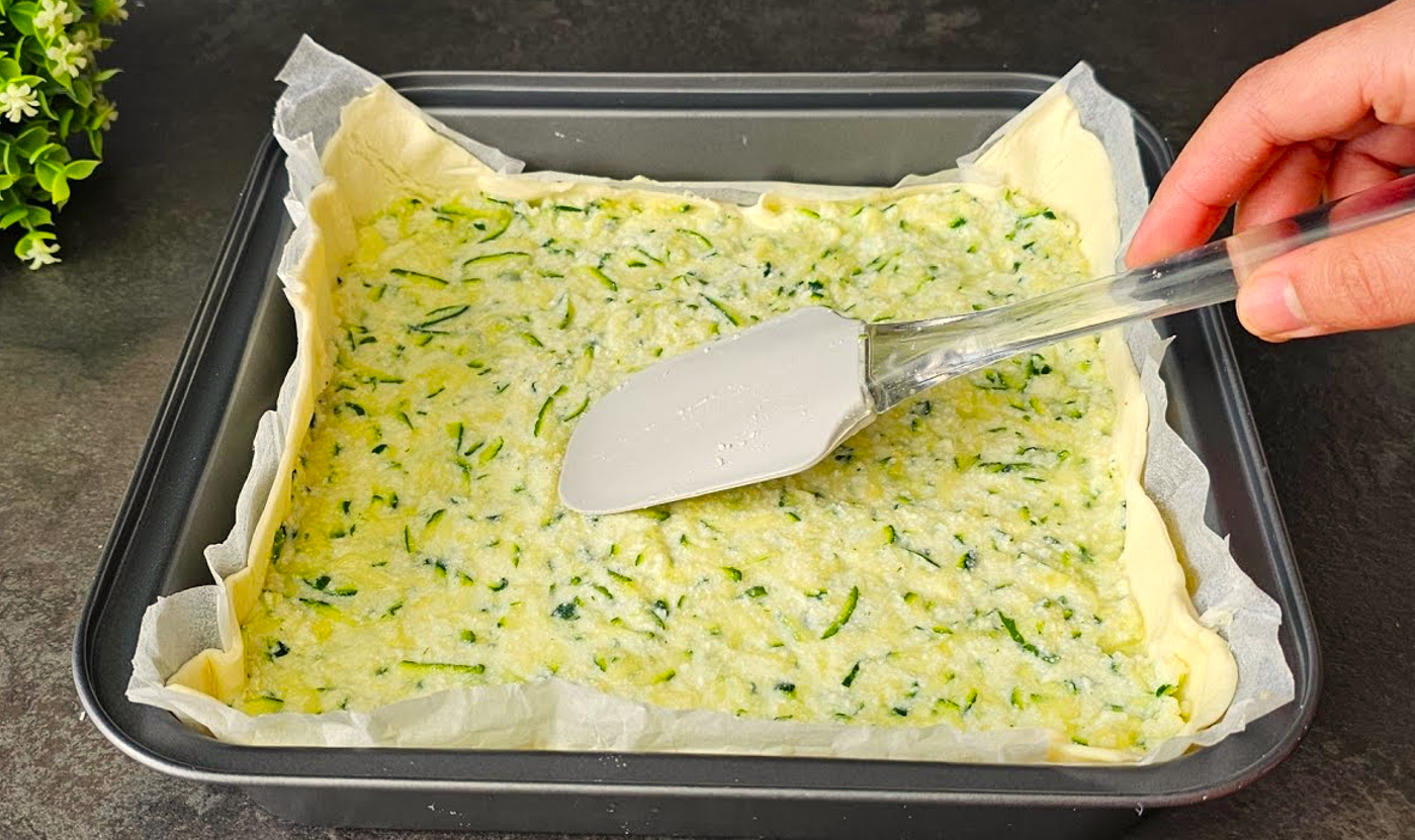 Пирог вкуснее пиццы! Кабачки, сыр и слоёное тесто — просто объедение