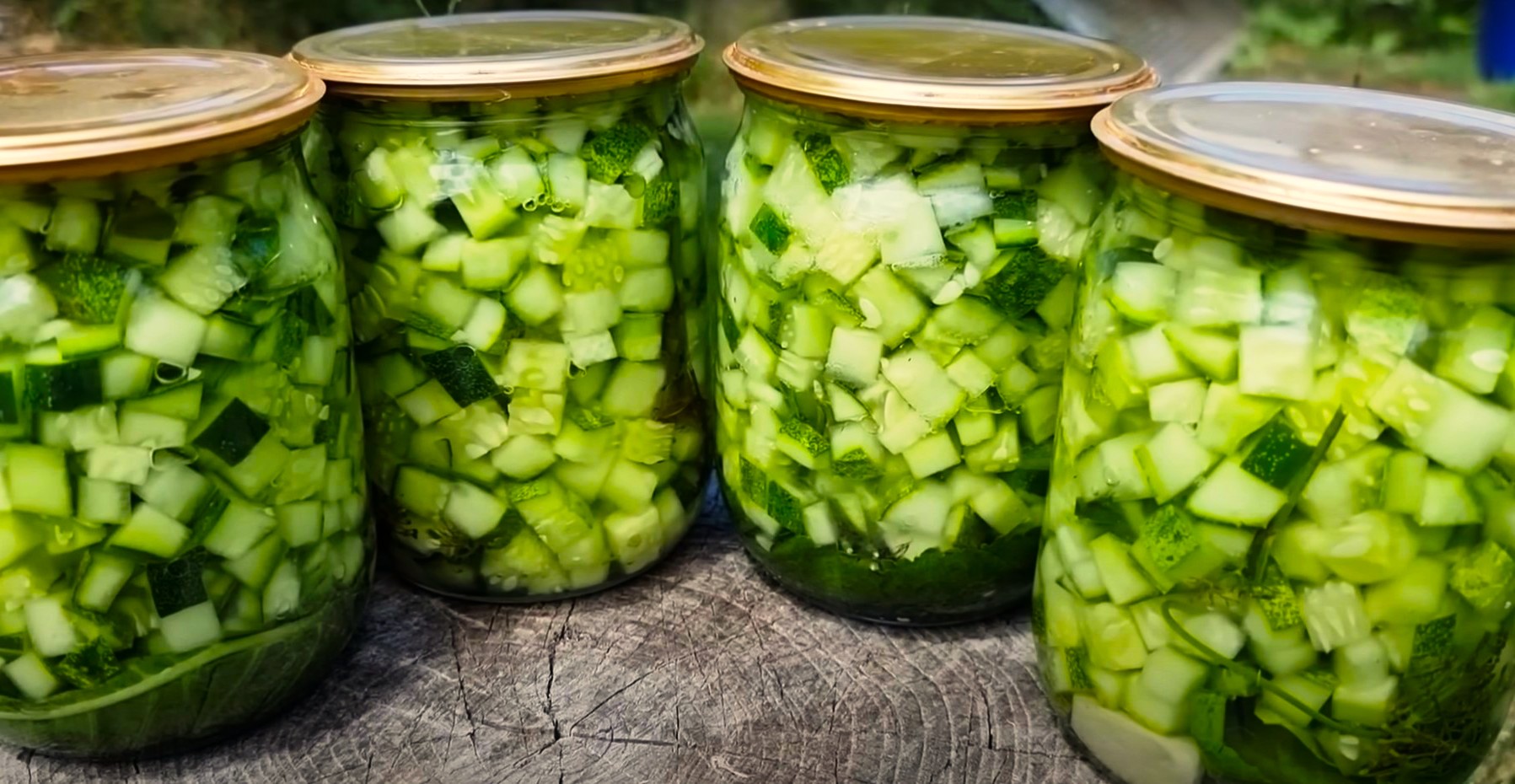 Маринованные огурцы кубиками – идеальная зимняя заготовка для салатов