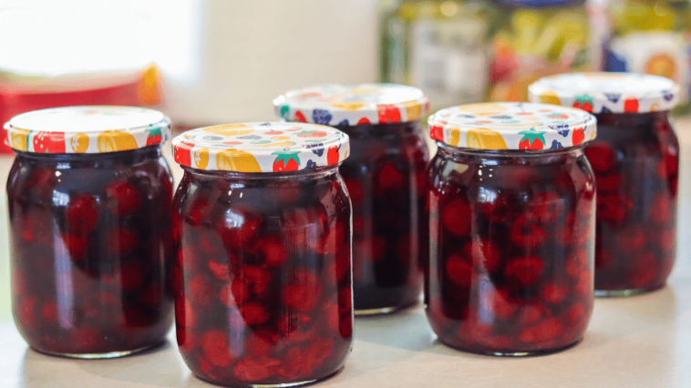 Вишня в сиропе на зиму — просто, вкусно и без хлопот!