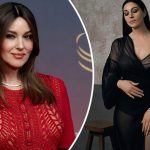 Моника Беллуччи появилась на пляже в обжатом боди и легкой прозрачной тунике 20 Моника Беллуччи