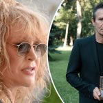 bvdbvjdjvgrnibhsbhcsdcsjbcj 14