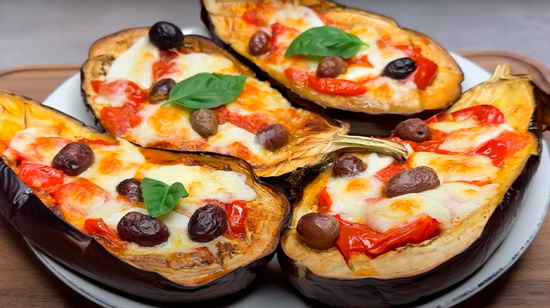 Сицилийские запеченные баклажаны с моцареллой и помидорами – средиземноморское блюдо за 30 минут